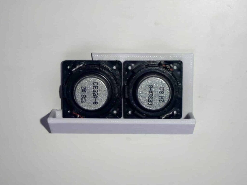 Rear-view of speaker elements in a small speaker